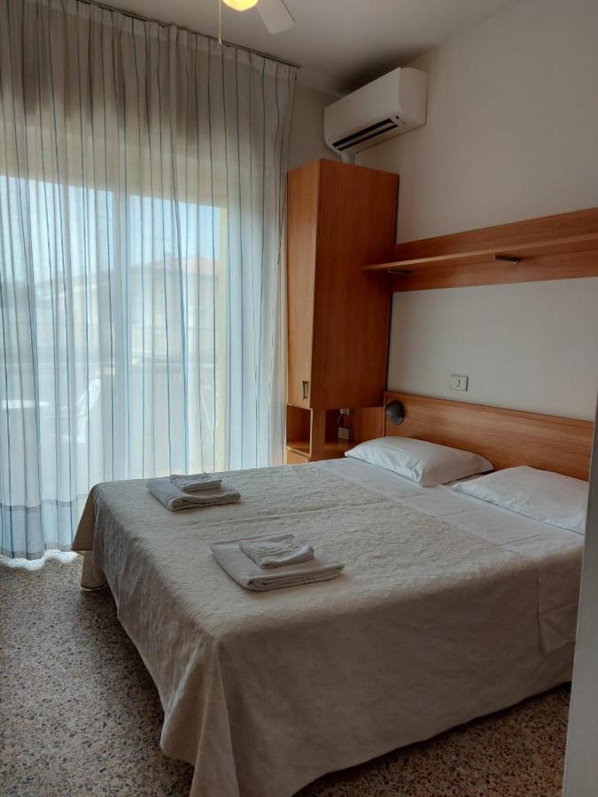 Albergo Alla Nave Lignano Sabbiadoro Exteriör bild