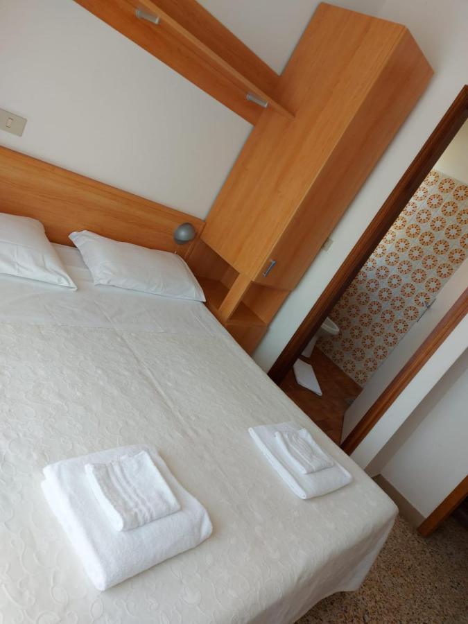 Albergo Alla Nave Lignano Sabbiadoro Exteriör bild