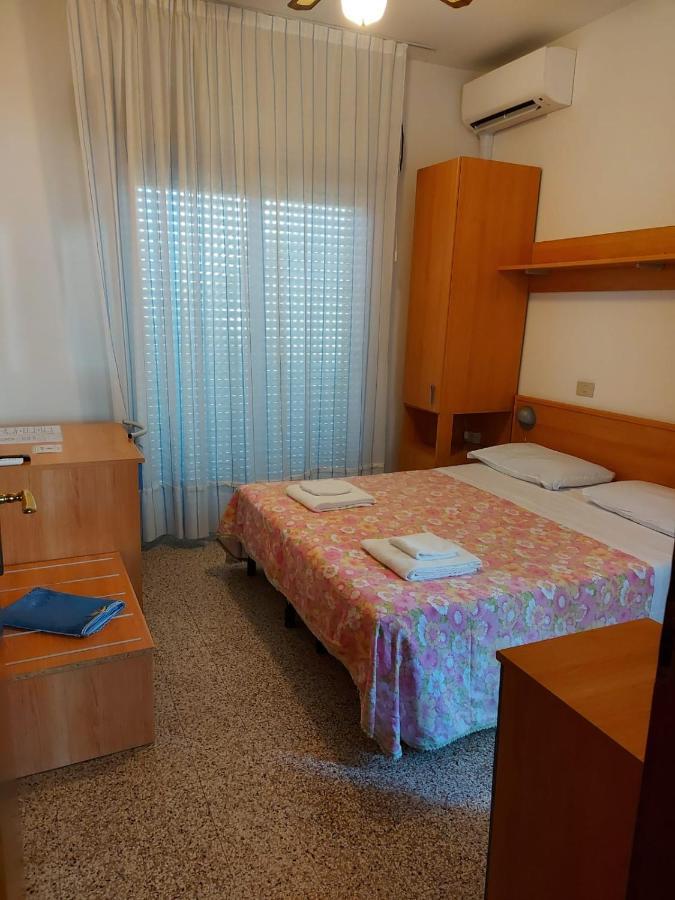 Albergo Alla Nave Lignano Sabbiadoro Exteriör bild
