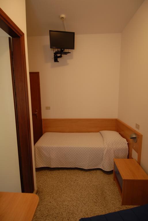 Albergo Alla Nave Lignano Sabbiadoro Exteriör bild