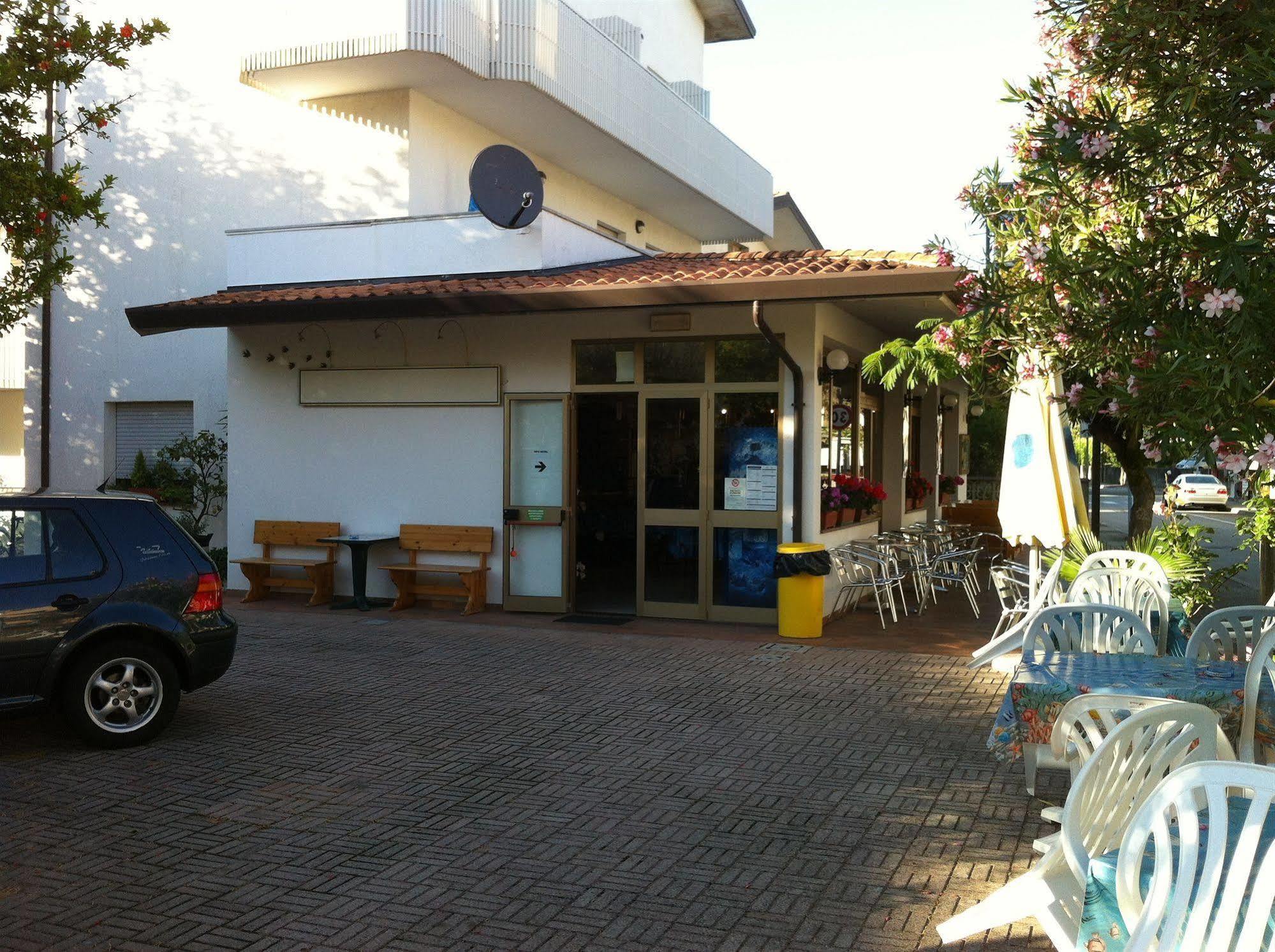 Albergo Alla Nave Lignano Sabbiadoro Exteriör bild