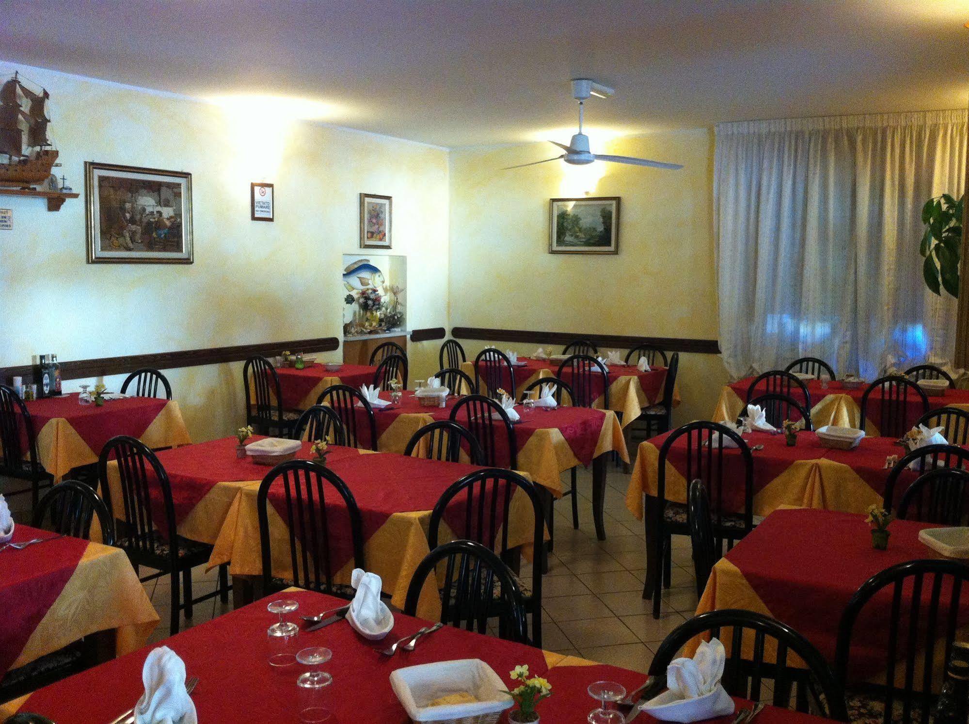 Albergo Alla Nave Lignano Sabbiadoro Exteriör bild