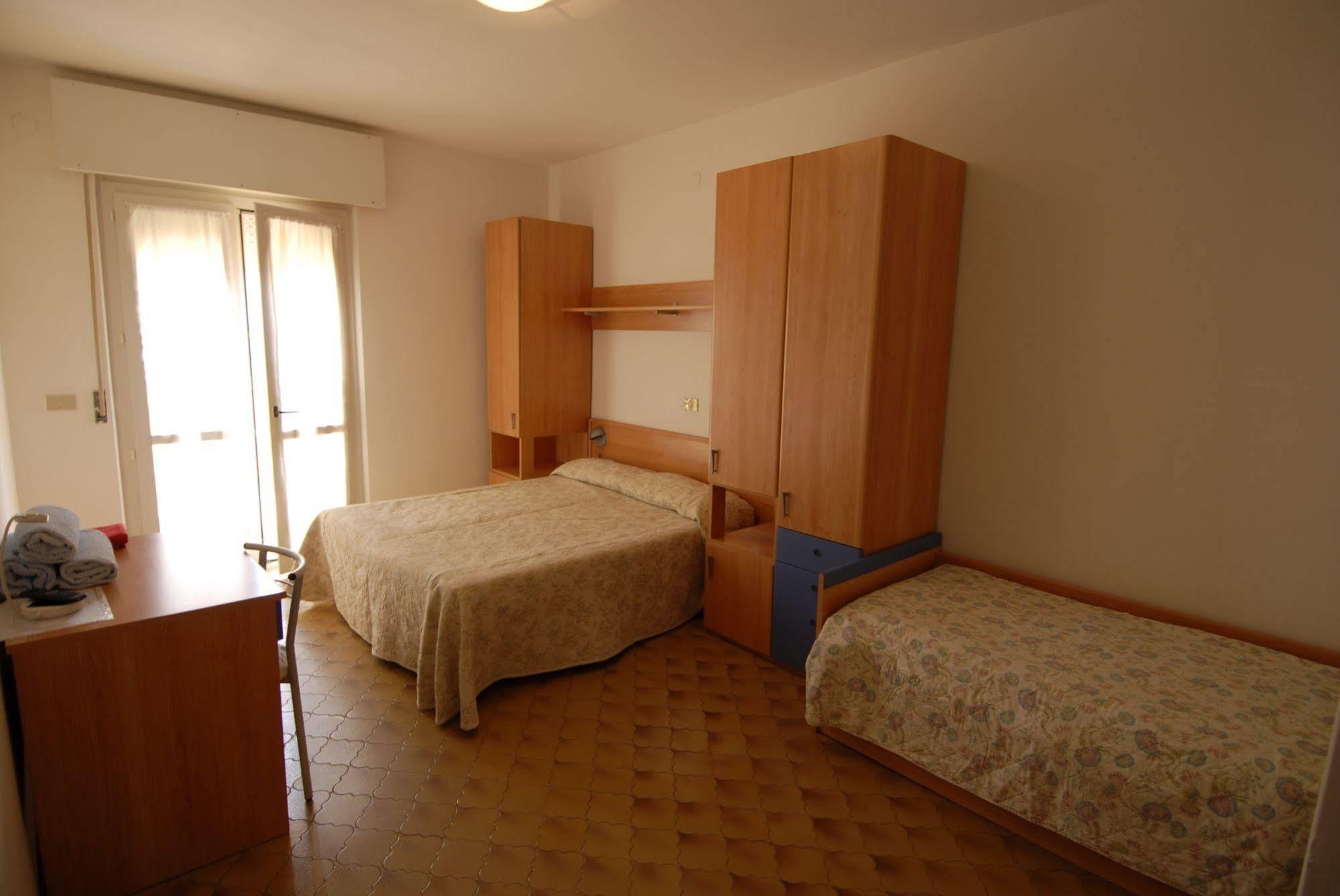 Albergo Alla Nave Lignano Sabbiadoro Exteriör bild