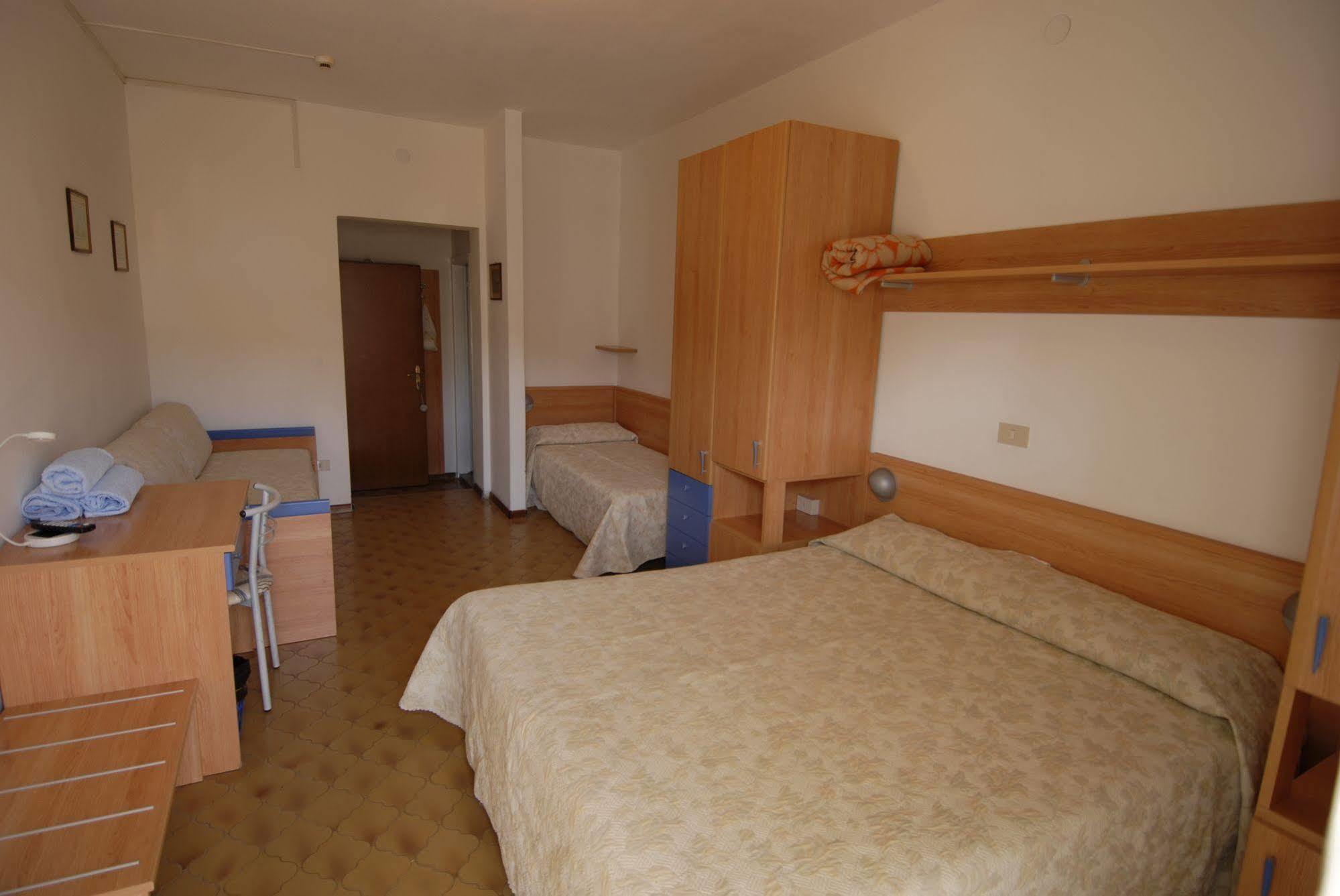 Albergo Alla Nave Lignano Sabbiadoro Exteriör bild